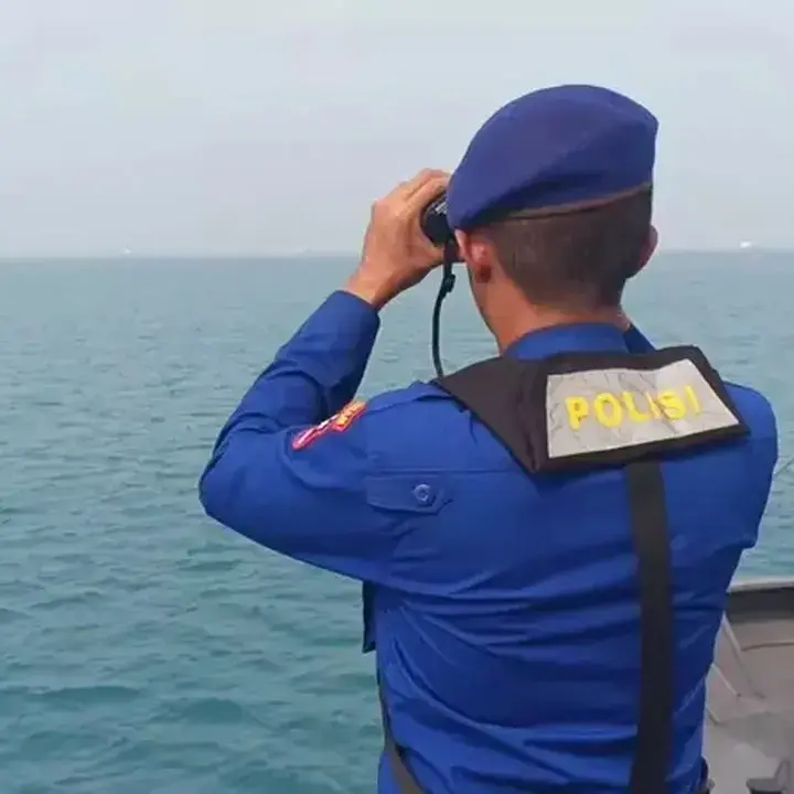 Pencarian 8 Orang Hilang di Selat Sunda Meluas, Tim SAR Kerahkan 18 Kapal dan 1 Helikopter