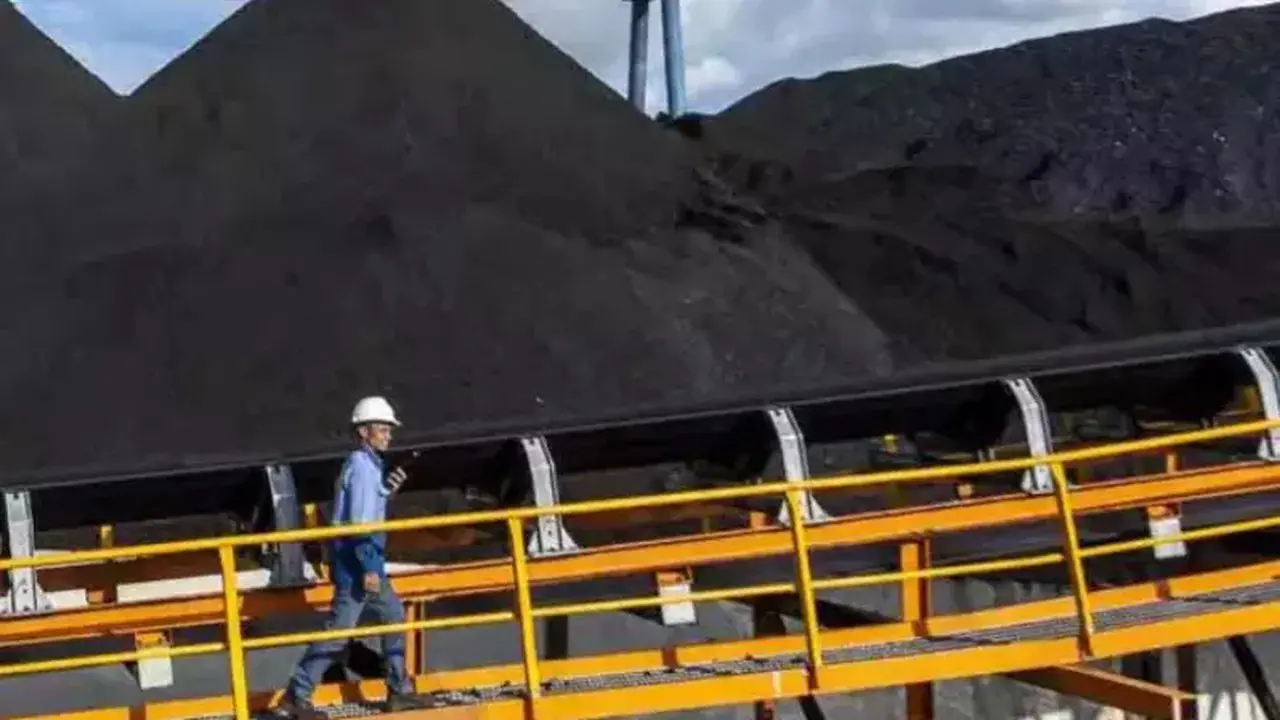 Pergerakan Saham Petinggi BYAN dan BRMS: Divestasi vs. Borongan