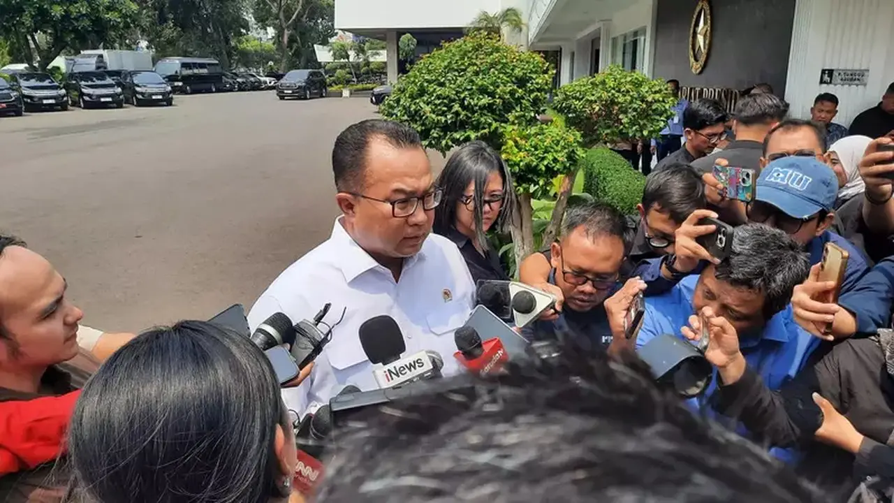 Prabowo Gandeng BRIN Genjot Industri Tekstil dan Sepatu Nasional