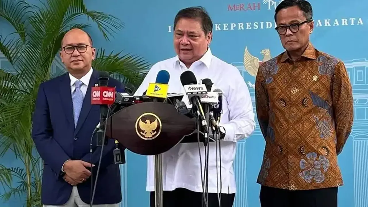 Prabowo Perintahkan Penertiban Impor Pakaian Bekas untuk Lindungi Industri Garmen Lokal