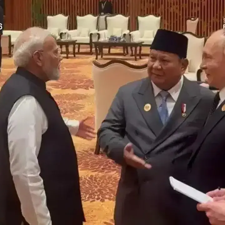 Prabowo Subianto Berbincang Akrab dengan Modi, Putin, dan Xi Jinping di KTT BRICS