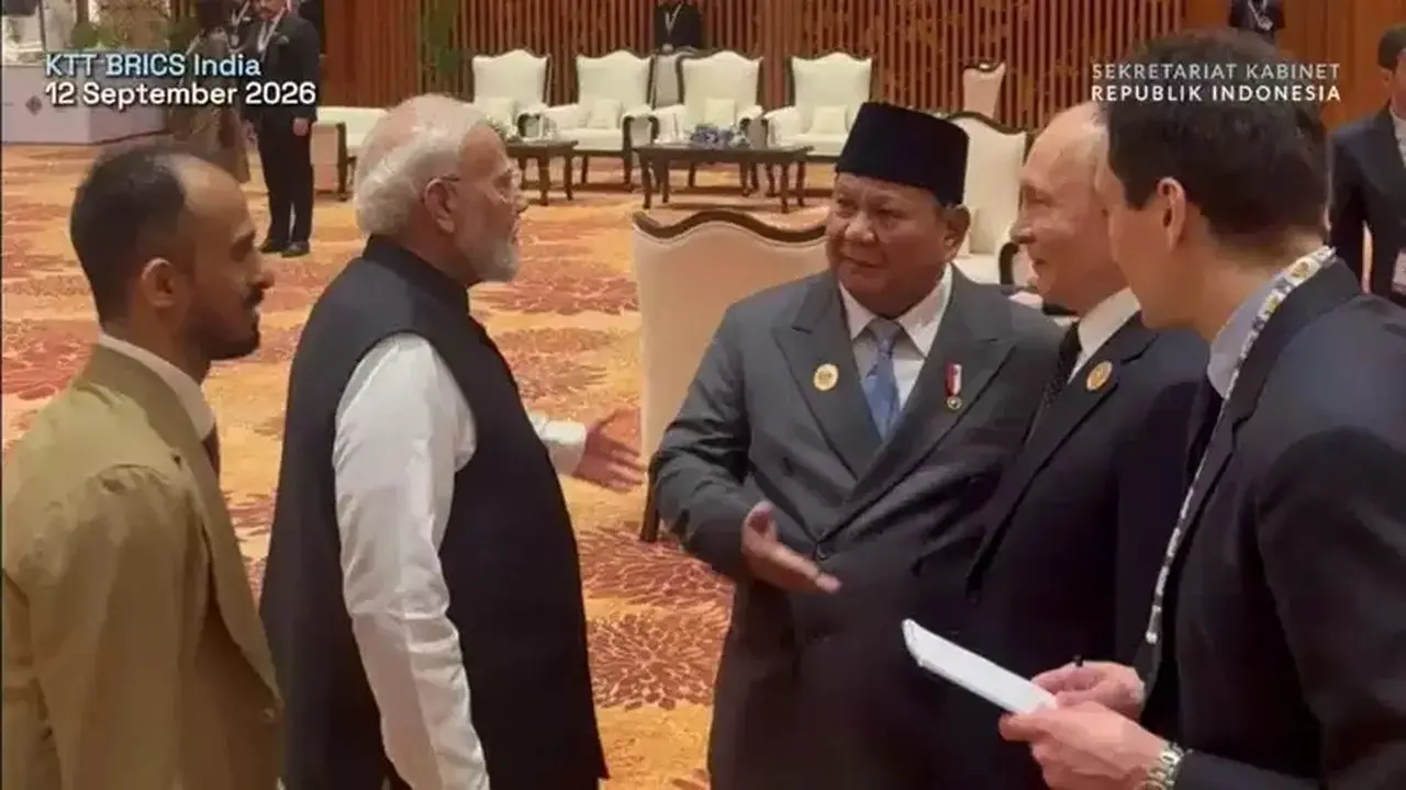 Prabowo Subianto Berbincang Akrab dengan Modi, Putin, dan Xi Jinping di KTT BRICS