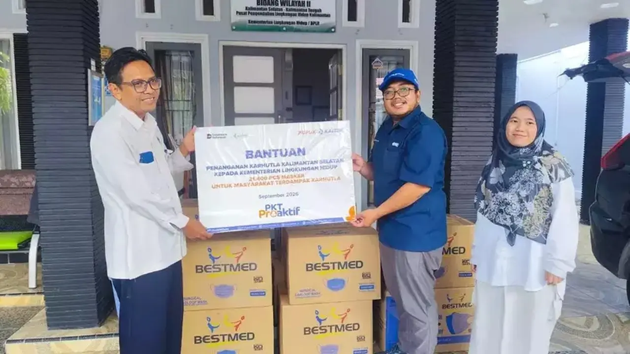 Pupuk Kaltim Salurkan 76.400 Masker untuk Korban Karhutla di Tiga Wilayah