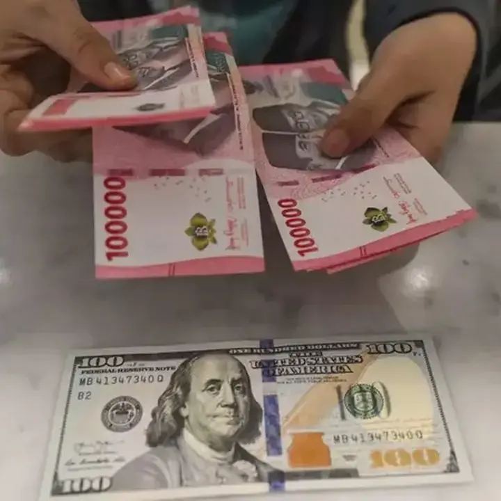 Rupiah Menguat di Awal Perdagangan, Dolar AS Tertahan Dekat Level Tertinggi