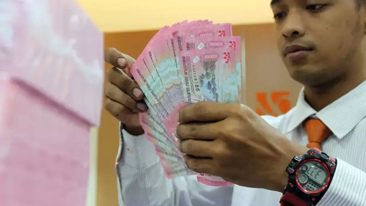 Rupiah Menguat di Perdagangan Jumat, Dolar AS Melemah