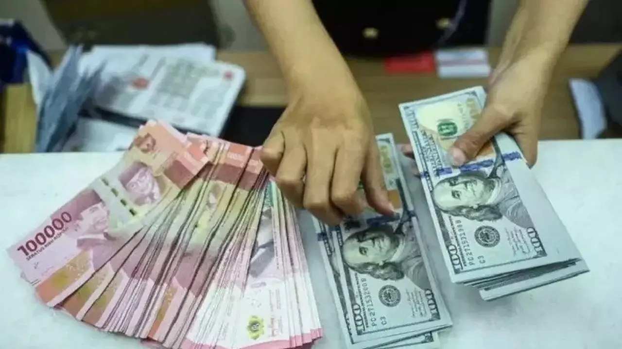 Rupiah Tembus Rp 17.870 Terhadap Dolar AS di Pembukaan Perdagangan