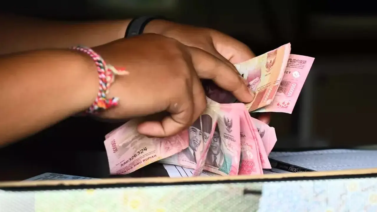 Rupiah Tertekan, Pasar Nantikan Keputusan Suku Bunga The Fed