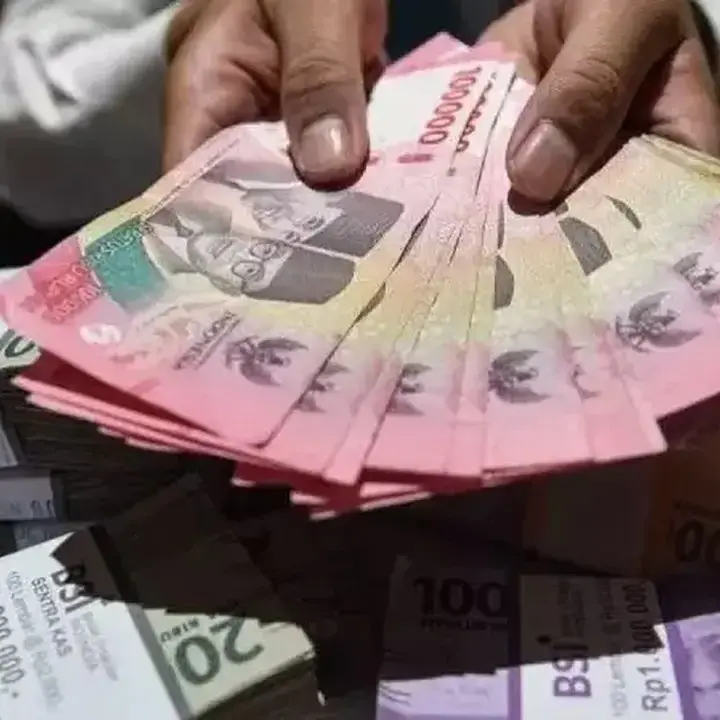 Rupiah Tertekan Tekanan Global, Anjlok ke Rp 17.800 per Dolar AS
