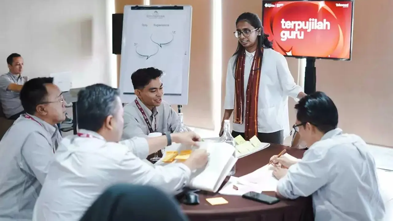 Telkomsel Tingkatkan Kompetensi Guru Lewat Program CSR 'Terpujilah Guru'