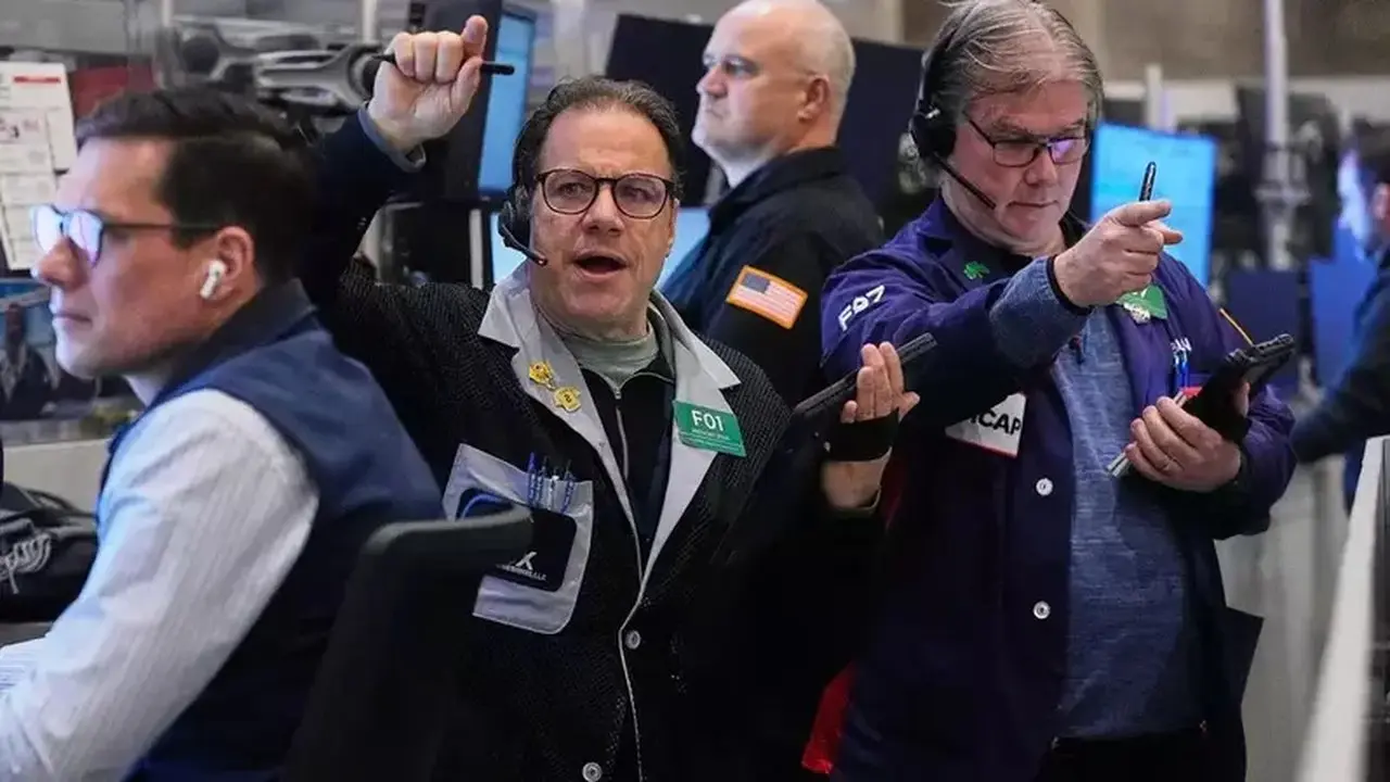 The Fed Naikkan Suku Bunga, Wall Street Ambyar di Tengah Sinyal Inflasi Tinggi