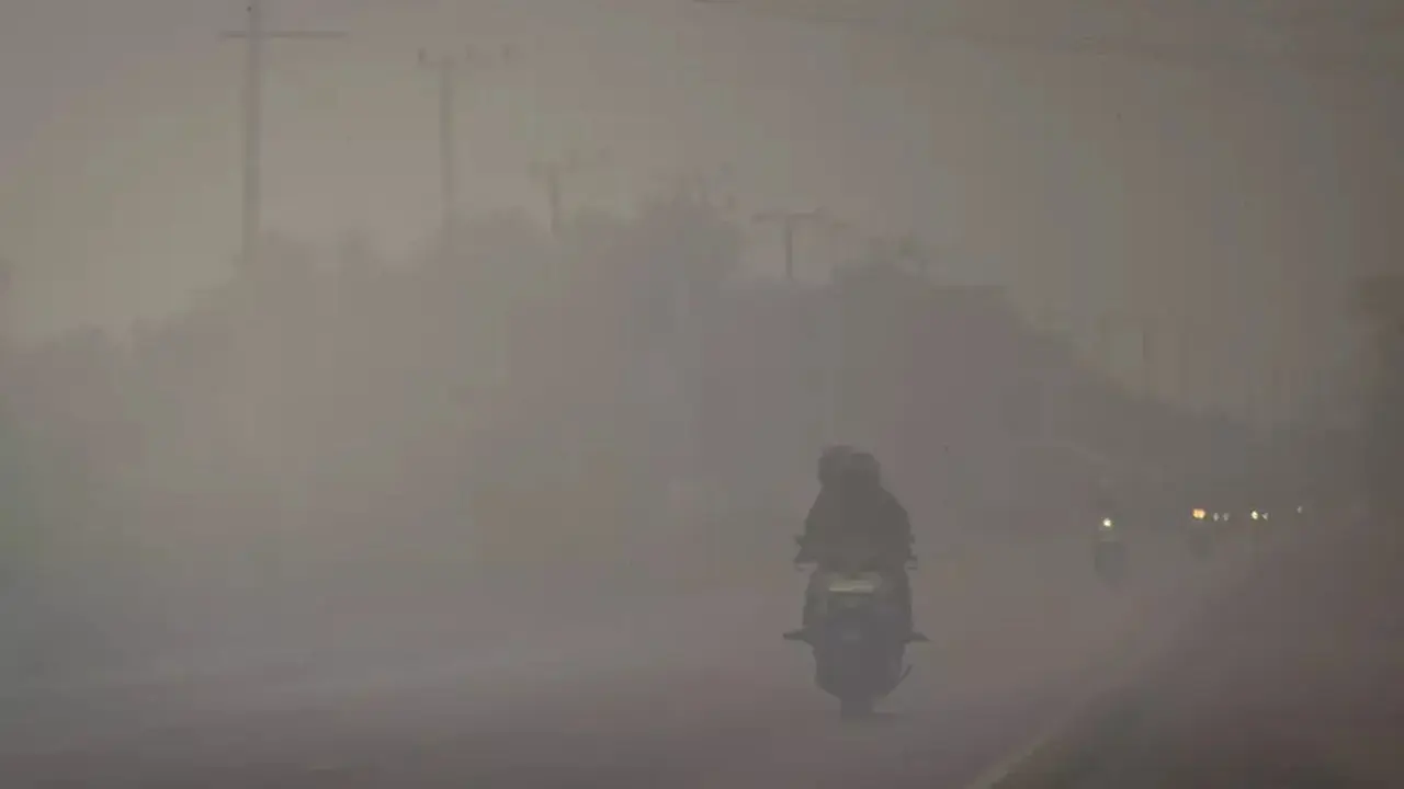 Tiga Bulan Terjebak Asap Karhutla, Warga Kalsel Rindu Udara Bersih