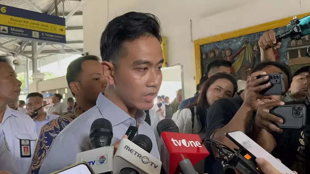 Wapres Gibran Tinjau Langsung Pengungsi Banjir Solok, Pastikan Kebutuhan Terpenuhi