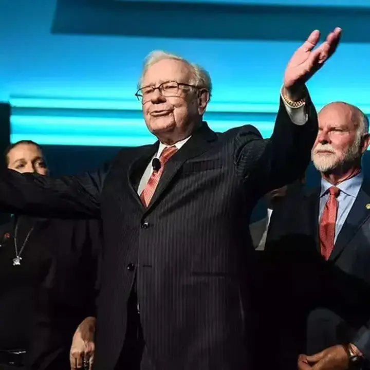 Warren Buffett: 3 Pilar Investasi Jangka Panjang yang Tak Lekang Waktu